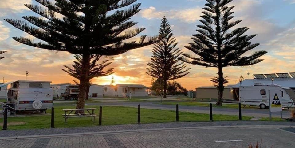 Christies Beach Tourist Park Экстерьер фото